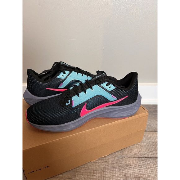 Nike Pegasus Running Shoes - Picture 5 of 9